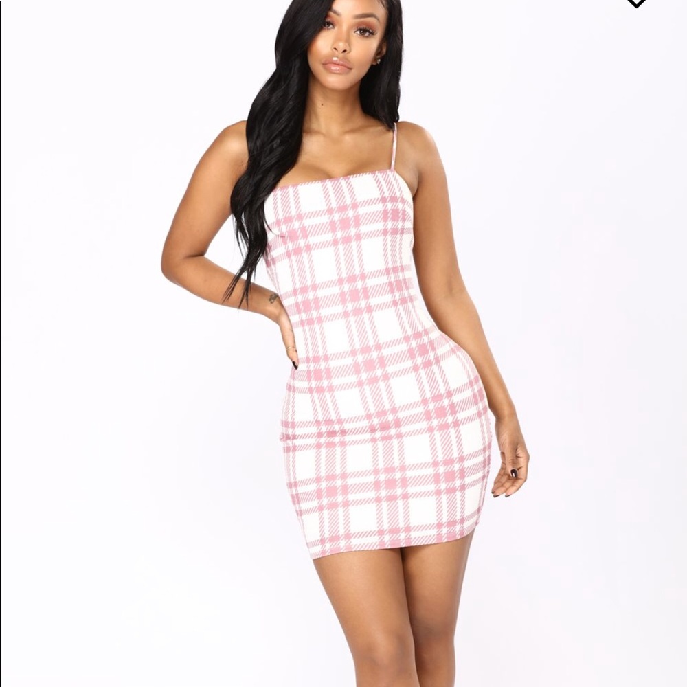 Picnic pattern strap dress, pink & white.